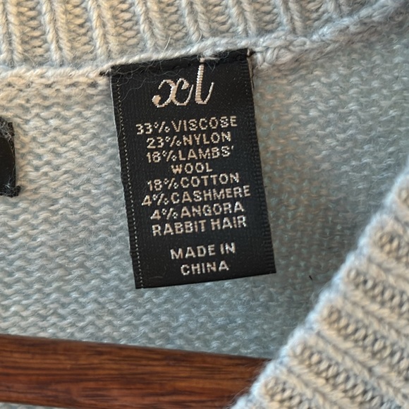 Men’s Argyle Mixed media, cashmere v-neck sweater, XL - Picture 2 of 5